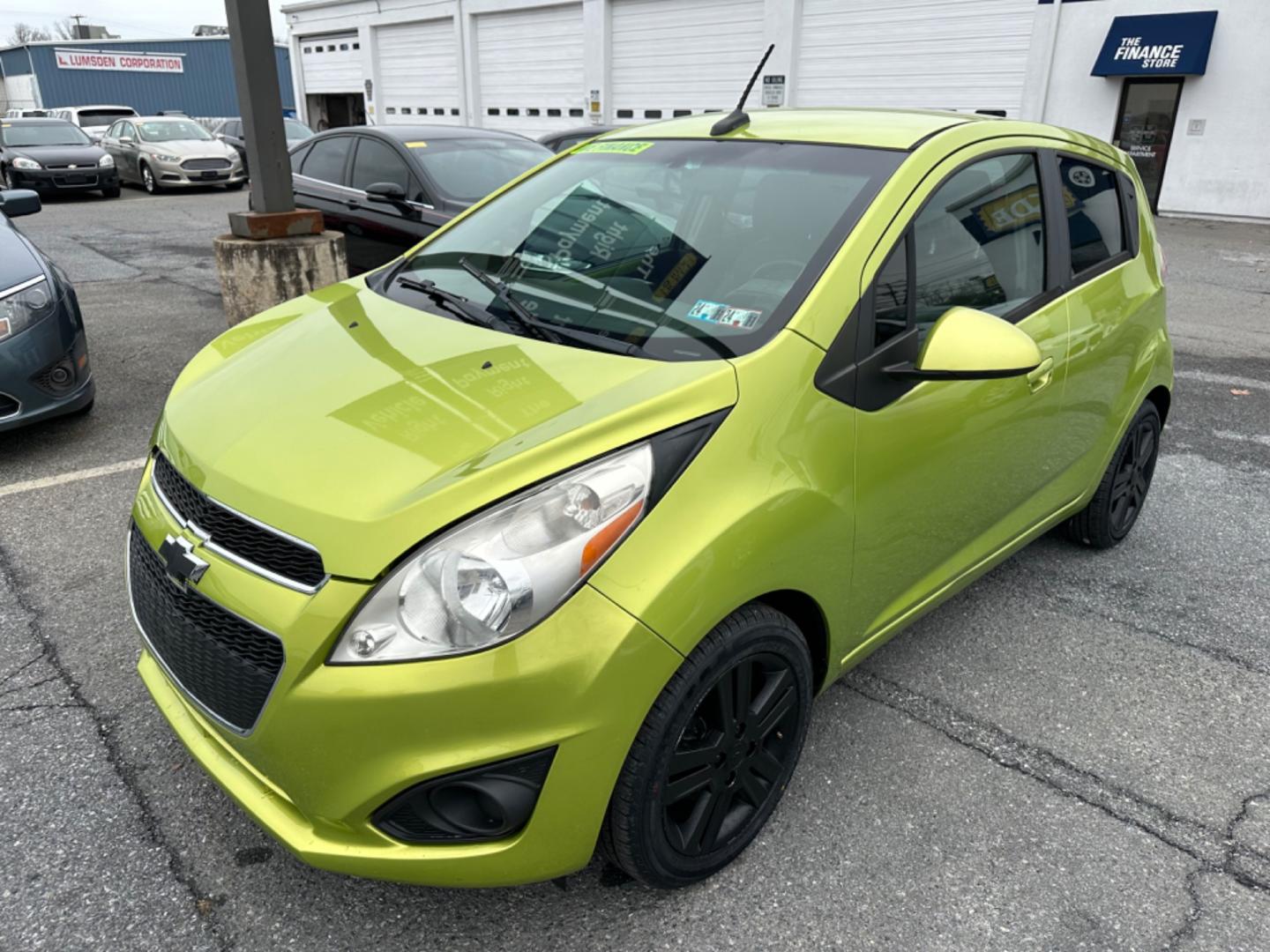 2013 GREEN* Chevrolet Spark 1LT Manual (KL8CC6S91DC) with an 1.2L L4 16V DOHC engine, 5-Speed Manual transmission, located at 1254 Manheim Pike, Lancaster, PA, 17601, (717) 393-9133, 40.062870, -76.323273 - Photo#0